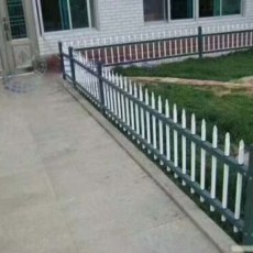 草坪护栏系列-喀什护栏,喀什市聚鑫护栏厂